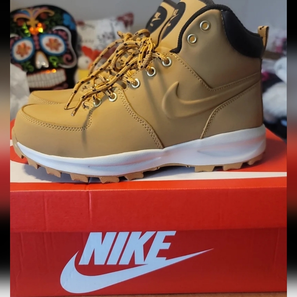 NIB Nike Manoa Leather Haystack Velvet Brown 454350 700 Men's Size8